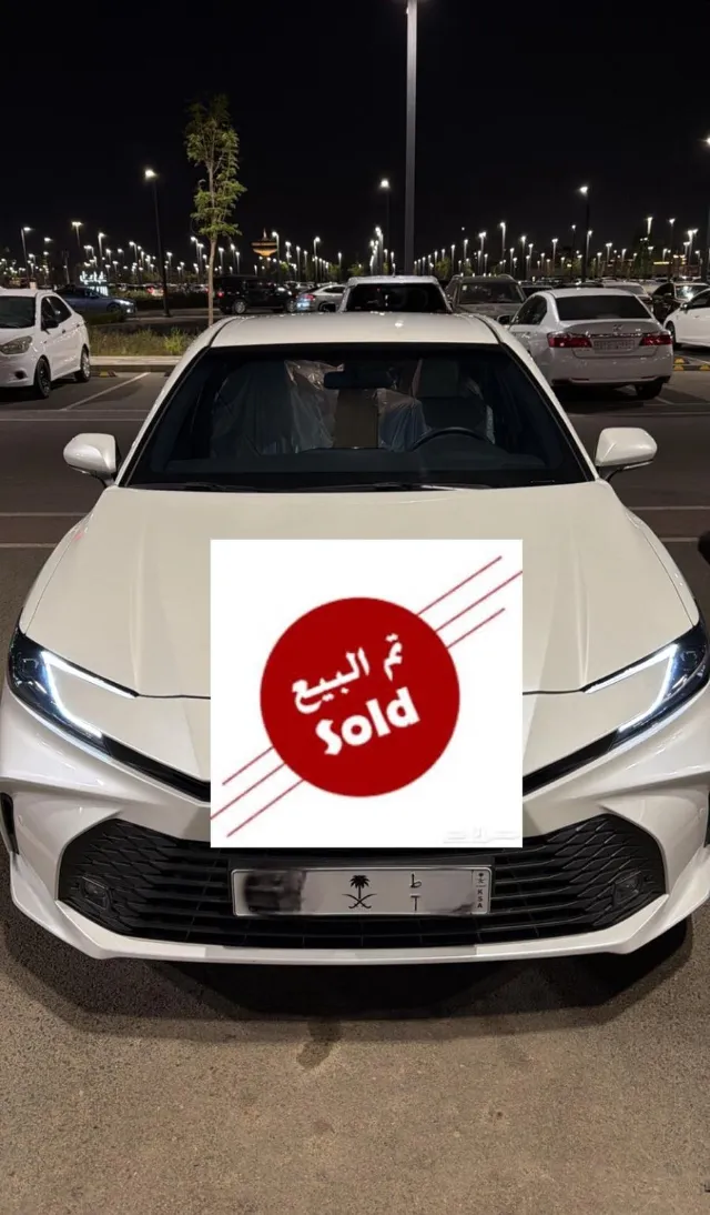 تويوتا · كامري 2025 للبيع في المدينة المنورة — ممشى 15,000 كم