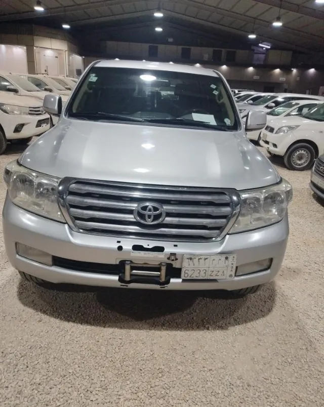 تويوتا لاندكروزر 2009 للبيع في الرياض — ممشى 580,000 كم
