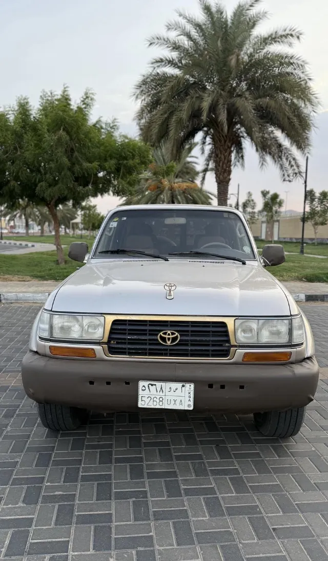 تويوتا · لاندكروزر 1997 للبيع في نجران — ممشى 264,000 كم