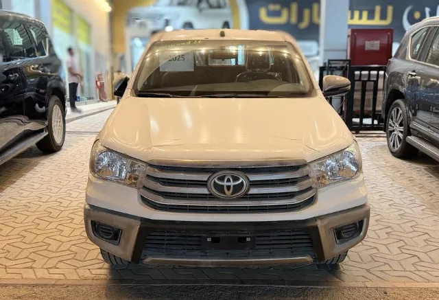 تويوتا · هايلكس 2025 للبيع في الرياض