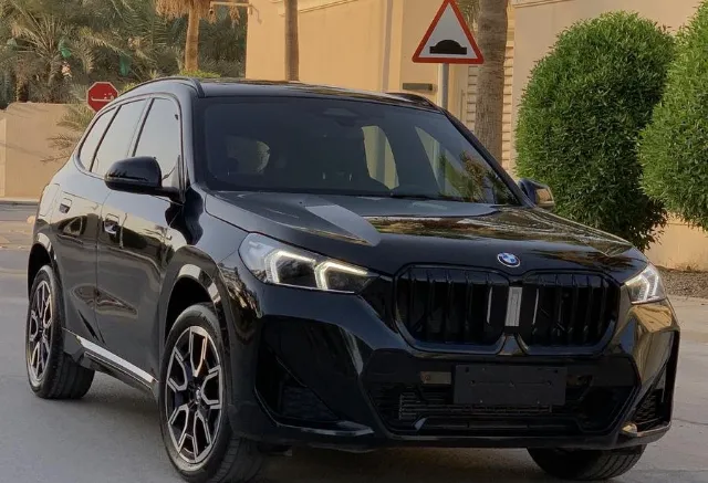 بي ام دبليو · اكس 1 2024 للبيع في الرياض — ممشى 15,000 كم