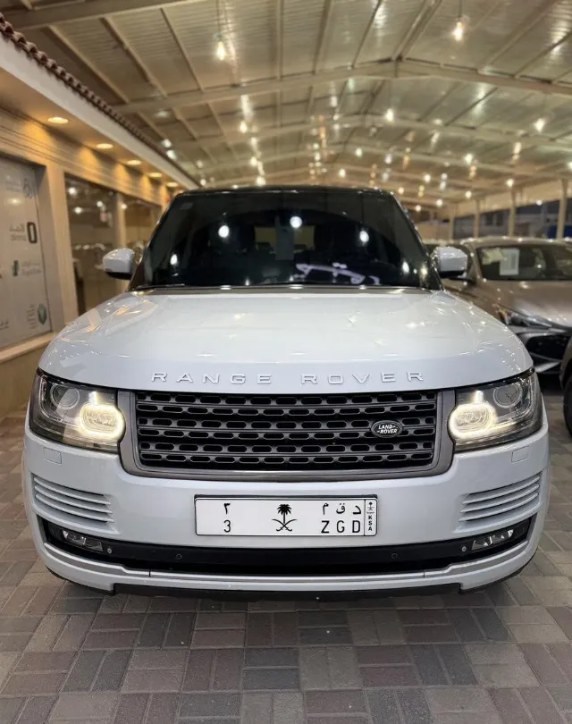 رينج روفر 2015 للبيع في الدمام — ممشى 290,000 كم