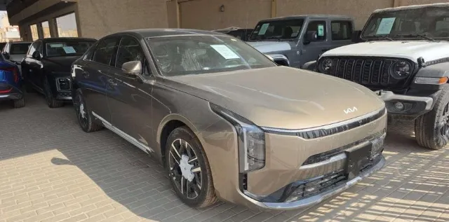 كيا · كي 8 STANDARD 2026 للبيع في الرياض