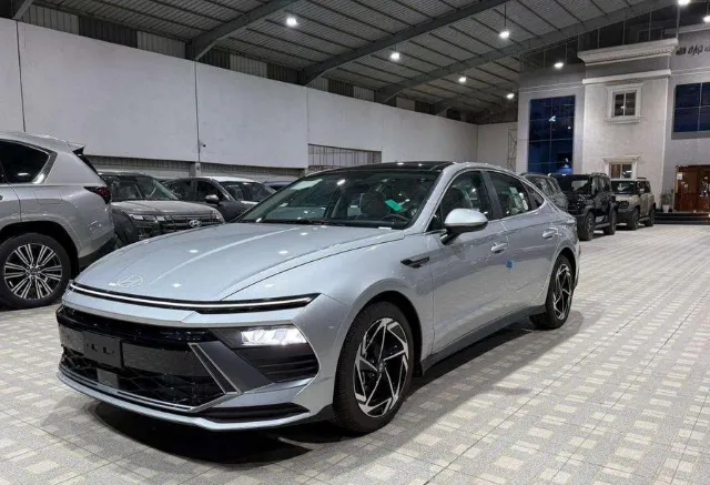 هيونداي · سوناتا STANDARD 2026 للبيع في جدة — ممشى 5 كم