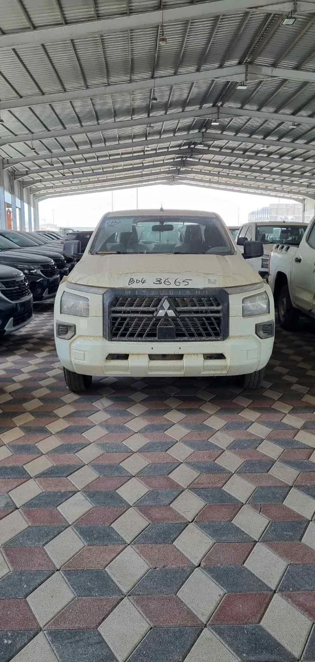 ميتسوبيشي · ال 200 STANDARD 2025 للبيع في الأحساء — ممشى 0 كم
