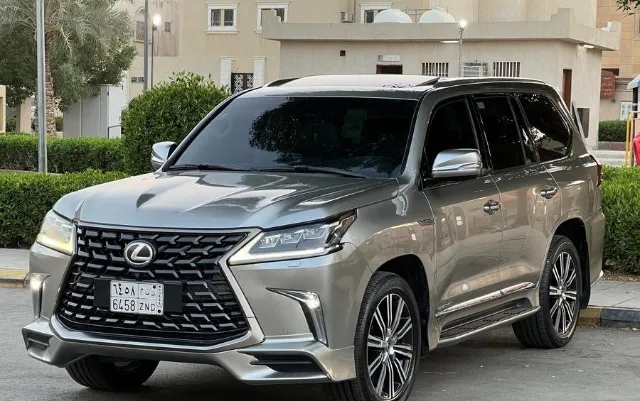 لكزس · ال اكس 570 2021 للبيع في الرياض — ممشى 332,000 كم