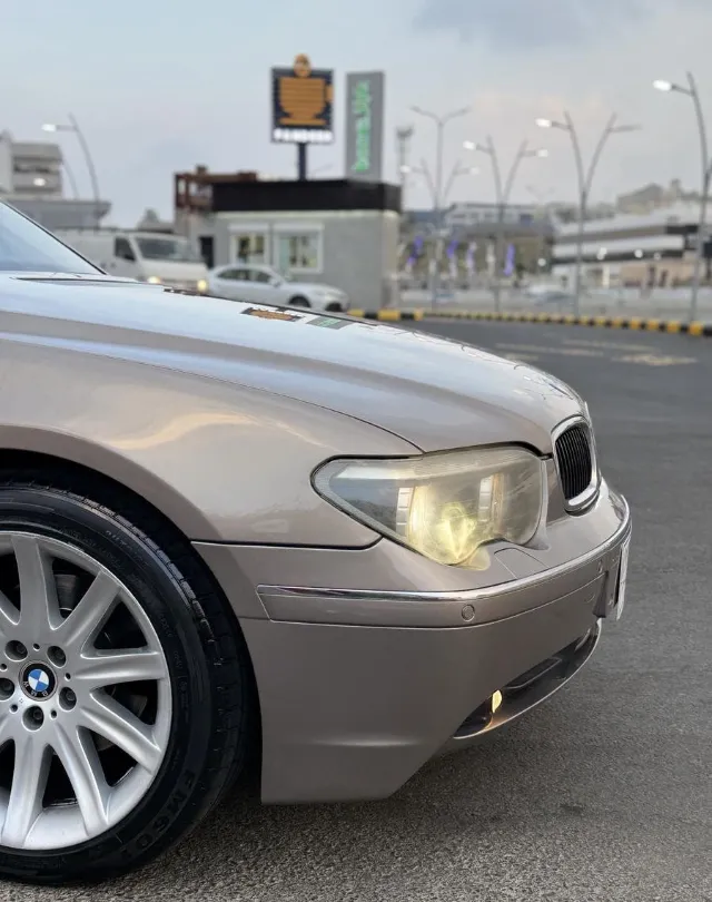 بي ام دبليو · الفئة السابعة 2003 للبيع في الطائف