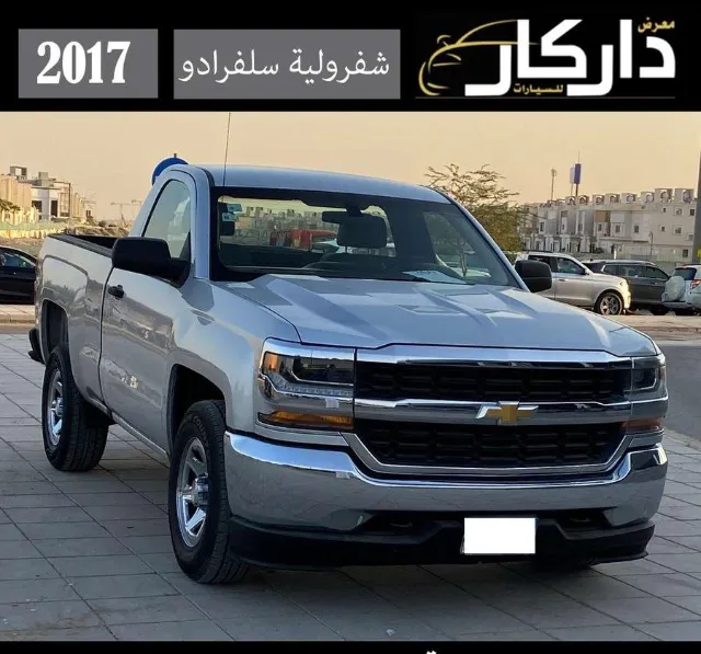 شيفروليه · سيلفرادو 2017 للبيع في الرياض — ممشى 129,000 كم