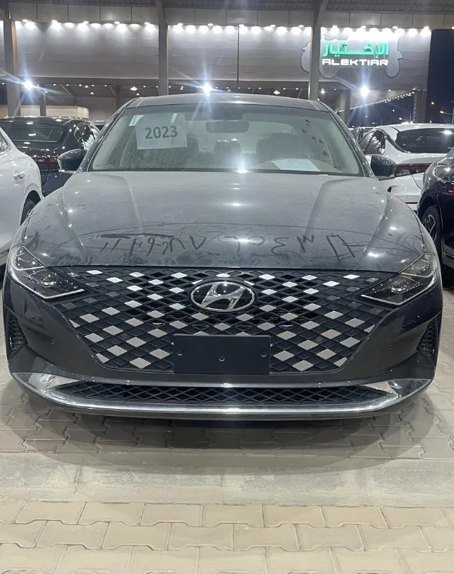 هيونداي · ازيرا 2023 للبيع في الرياض — ممشى 0 كم