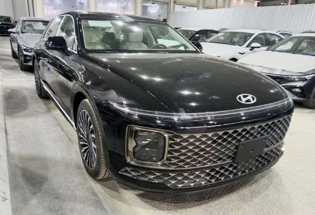 هيونداي · ازيرا 2026 للبيع في الرياض