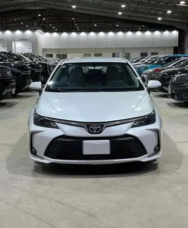 تويوتا · كورولا STANDARD 2023 للبيع في الرياض — ممشى 200,000 كم