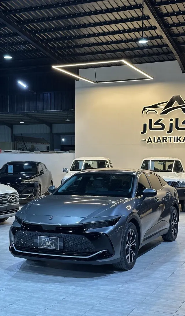 تويوتا كراون 2025 للبيع في بريدة — ممشى 34,000 كم