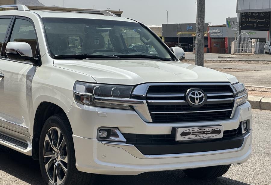لاندكروزر تويوتا GXR 2020 قراند تورنق