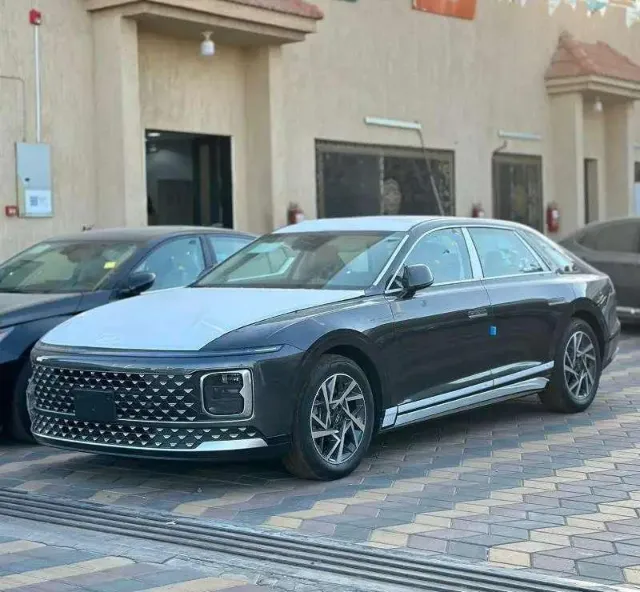 هيونداي · ازيرا 2026 للبيع في حائل — ممشى 3 كم