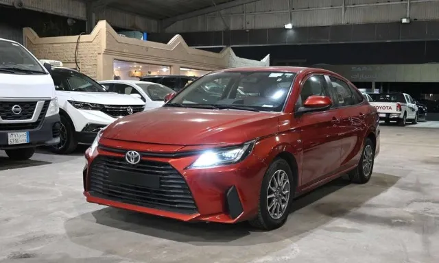 تويوتا · يارس STANDARD 2024 للبيع في الرياض — ممشى 175,000 كم