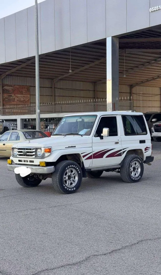 تويوتا · لاندكروزر 70 2002 للبيع في الرس — ممشى 368,000 كم