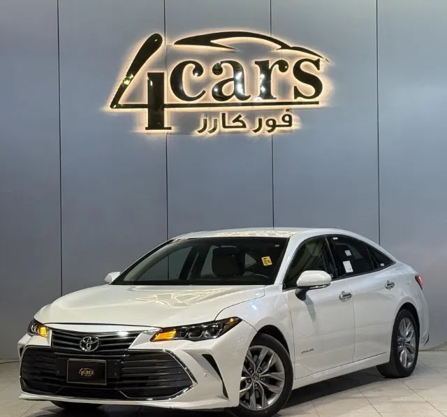 تويوتا · افالون STANDARD 2022 عرض سابق في الرياض — ممشى 168,000 كم