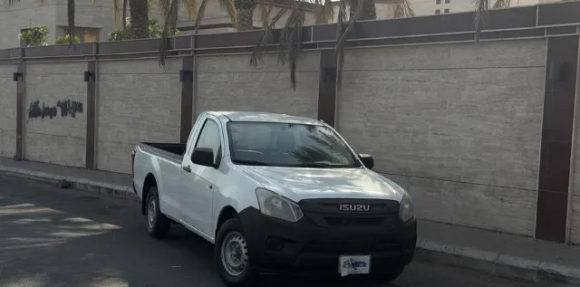 ايسوزو دي ماكس 2020 للبيع في جدة — ممشى 260,000 كم