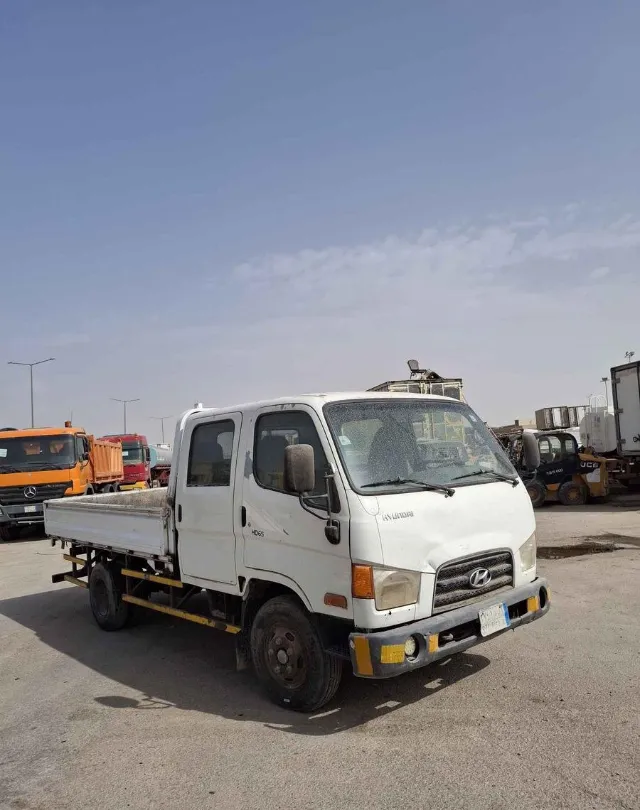 هيونداي · اي 30 2012 للبيع في الرياض — ممشى 300,000 كم