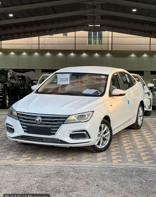 ام جي 5 STANDARD 2025 للبيع في الرياض