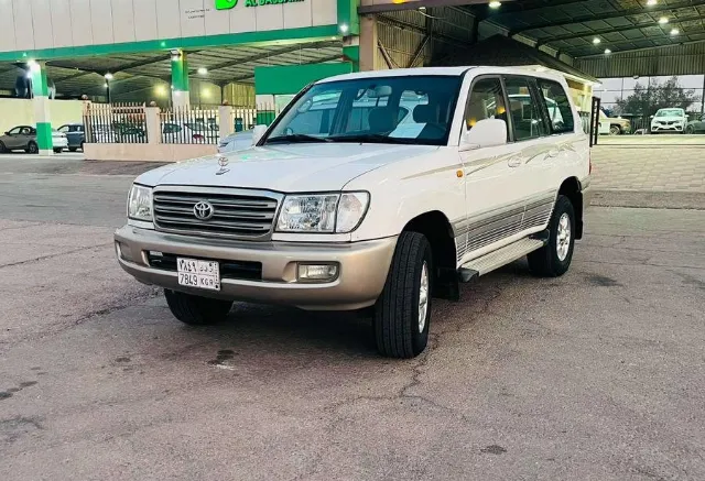 تويوتا · لاندكروزر 2003 للبيع في الجبيل — ممشى 674,000 كم