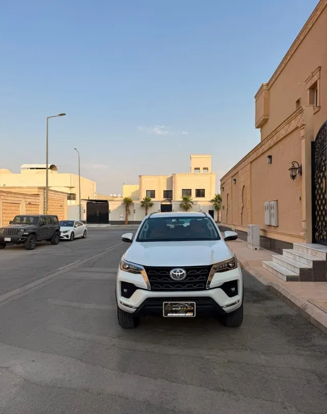 تويوتا · فورتشنر 2024 للبيع في الرياض — ممشى 34 كم