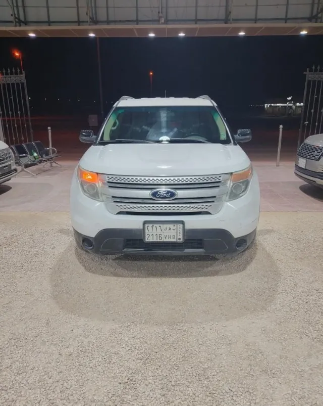 فورد · اكسبلورر 2013 للبيع في الرياض — ممشى 447,000 كم