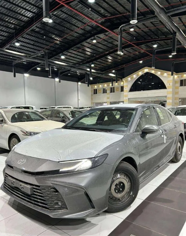 تويوتا كامري STANDARD 2026 للبيع في الرياض — ممشى 0 كم