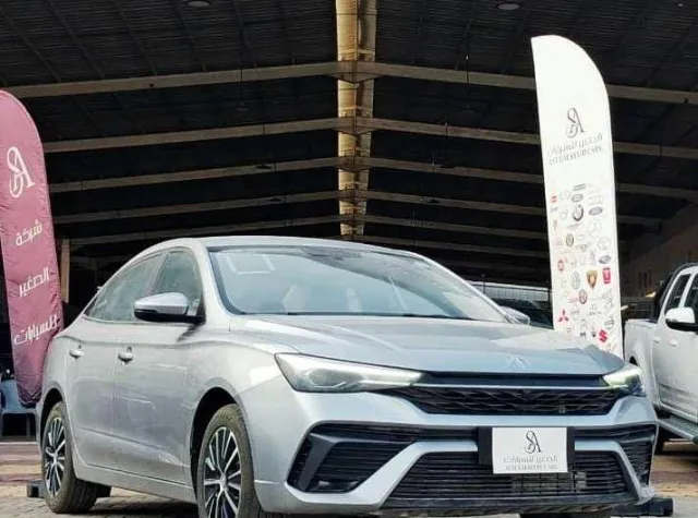 ام جي 5 2025 للبيع في الرياض — ممشى 5 كم