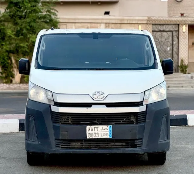 تويوتا · هايس 2020 للبيع في جدة — ممشى 976,000 كم