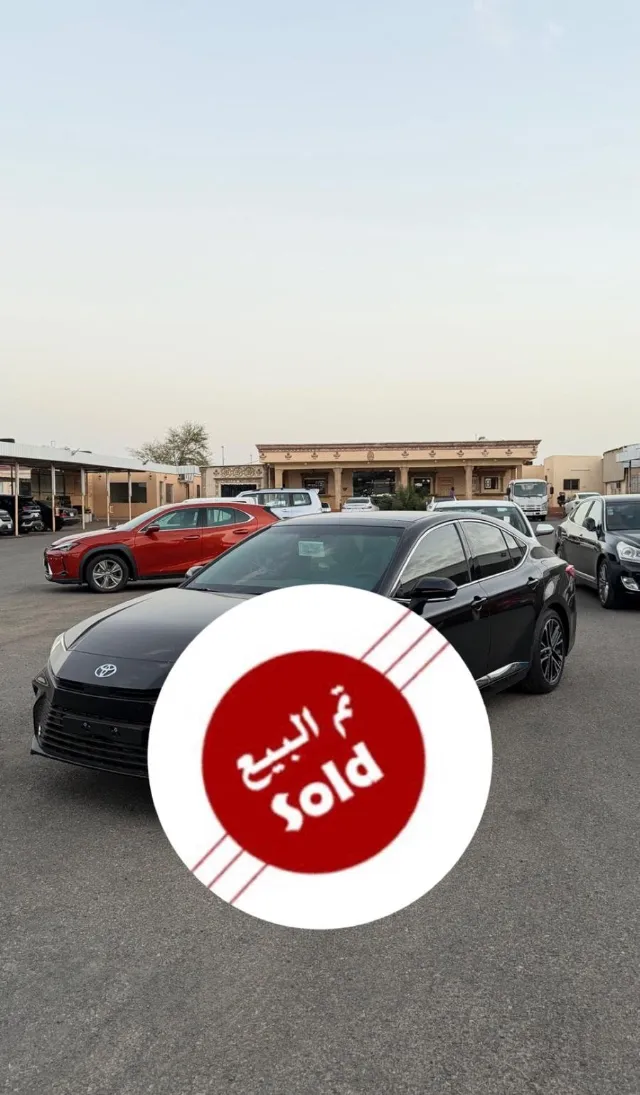 تويوتا · كامري 2025 للبيع في المدينة المنورة — ممشى 14,000 كم