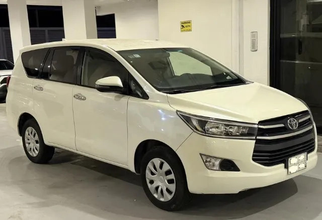 تويوتا · إنوفا STANDARD 2020 للبيع في الخبر — ممشى 210,000 كم