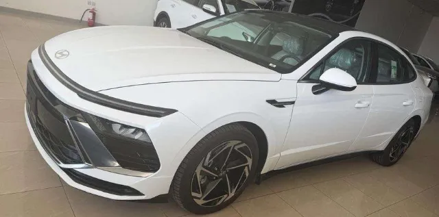 هيونداي سوناتا 2025 للبيع في الرياض — ممشى 0 كم