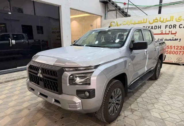 ميتسوبيشي ال 200 2026 للبيع في الرياض