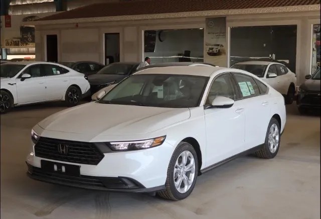 هوندا · أكورد STANDARD للبيع في الرياض