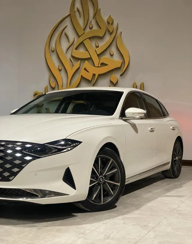 هيونداي · ازيرا 2021 للبيع في الرياض — ممشى 191,000 كم