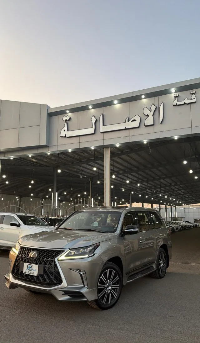 لكزس · ال اكس 570 2018 للبيع في المدينة المنورة — ممشى 238,000 كم