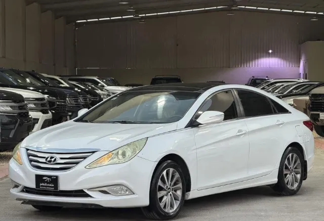هيونداي سوناتا 2014 للبيع في الرياض — ممشى 240,000 كم