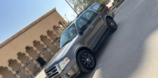 فورد · اكسبديشن 2012 للتنازل في الرياض — ممشى 140,000 كم