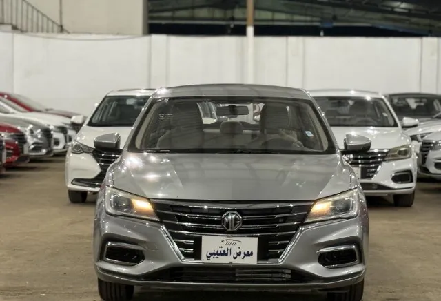 ام جي 5 STANDARD 2023 للبيع في جدة — ممشى 67,000 كم