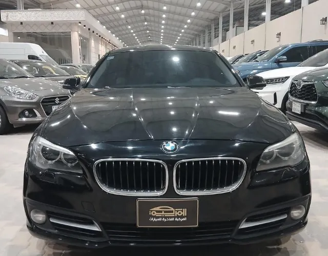 بي ام دبليو · الفئة الخامسة STANDARD 2015 للبيع في الرياض — ممشى 116,000 كم