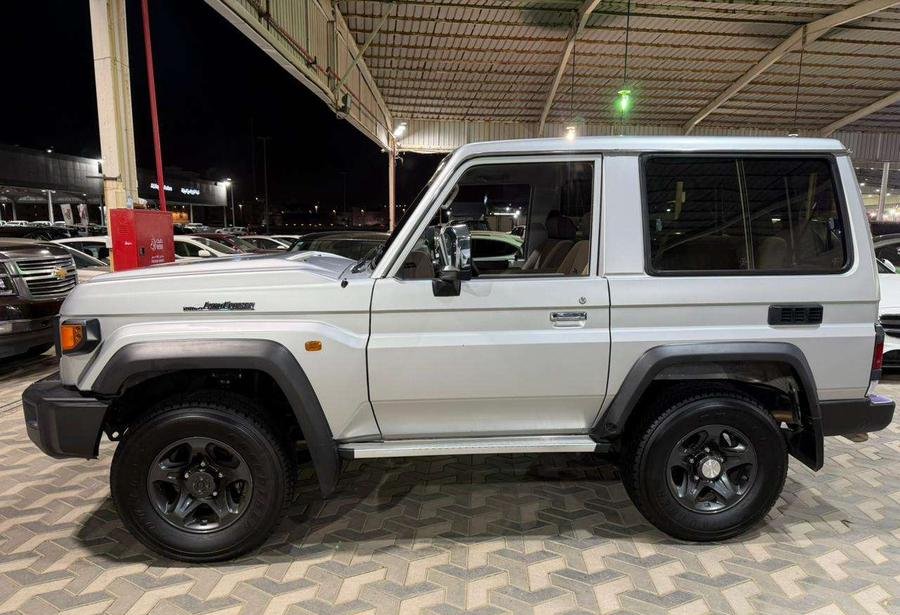 لاندكروزر جيب ربع VXR3DR موديل 2025