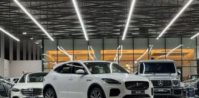 جاكوار · اي بيس 2018 للبيع في الرياض — ممشى 51,000 كم