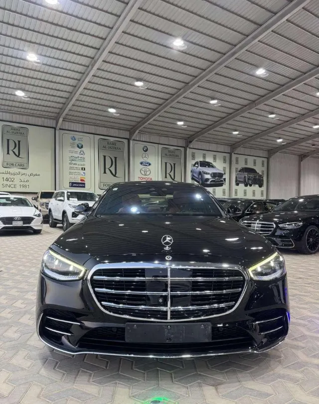 مرسيدس بنز اس كلاس 2023 للبيع في الرياض — ممشى 114,000 كم