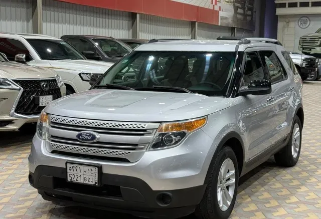 فورد · اكسبلورر 2015 للبيع في الرياض — ممشى 253,000 كم