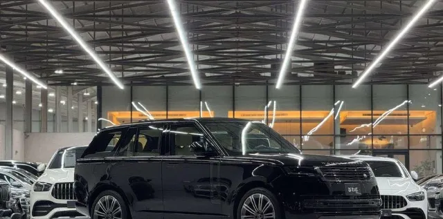 رينج روفر رينج روفر 2025 للبيع في الرياض — ممشى 15,000 كم