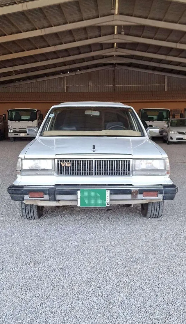 نيسان · سيدرك 1993 للبيع في الرياض — ممشى 400,000 كم