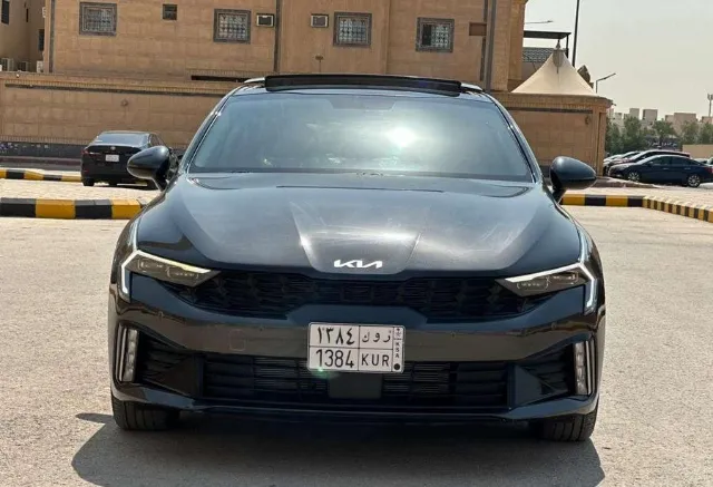 كيا كي 5 2025 للبيع في الرياض — ممشى 8,000 كم