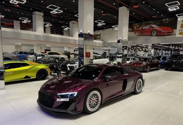 أودي · ار 8 2023 للبيع في الرياض — ممشى 32,000 كم