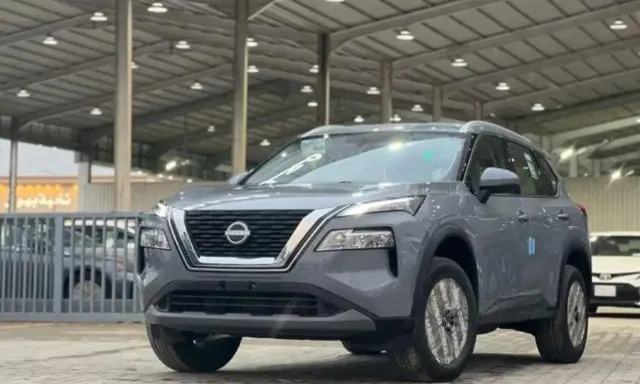 نيسان · اكس تريل STANDARD 2025 للبيع في الرياض — ممشى 2 كم